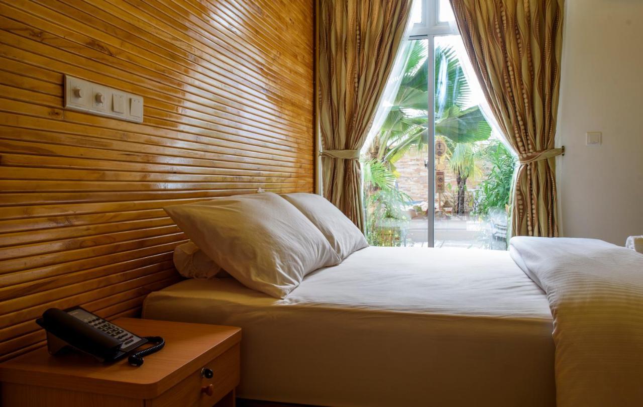 Perla Dhangethi Exterior photo